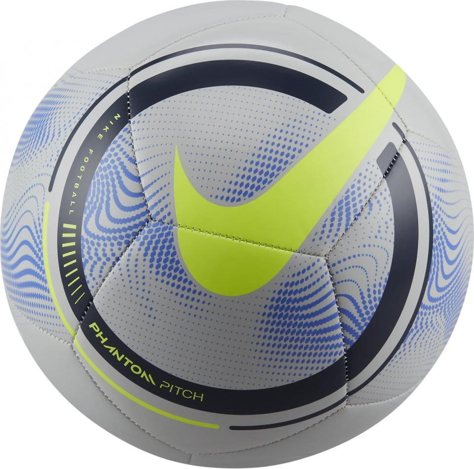 Balance Nike Phantom Soccer Ball